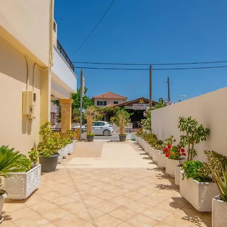 Sunbliss Studios&apartments *